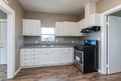 161 4th Ave, Gustine, CA 95322 photo 6