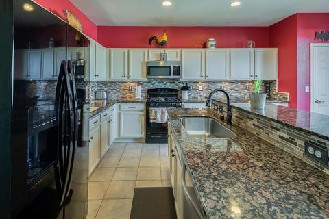 246 Red Robin Dr, Patterson, CA 95363 photo 4