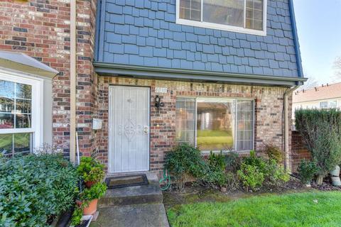 4030 Oak Villa Cir, Carmichael, CA 95608 photo 2