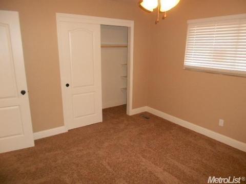 712 Strathmore Dr, Modesto, CA 95355 photo 13