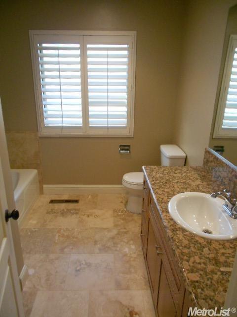 712 Strathmore Dr, Modesto, CA 95355 photo 15