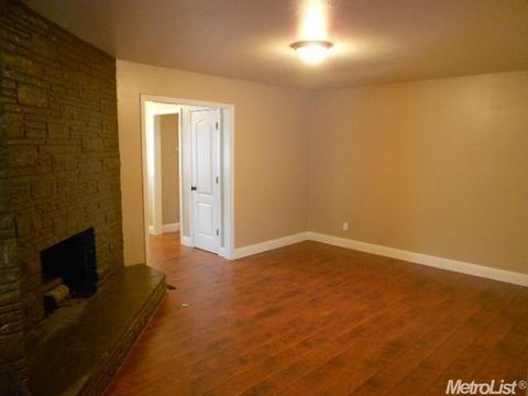 712 Strathmore Dr, Modesto, CA 95355 photo 3