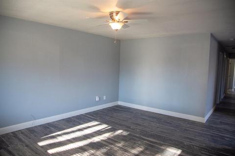2053 Milford Ln, Modesto, CA 95355 photo 4