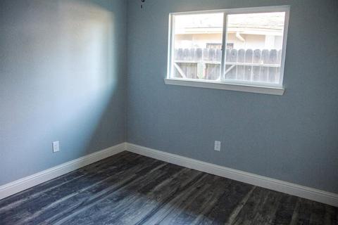 2053 Milford Ln, Modesto, CA 95355 photo 9