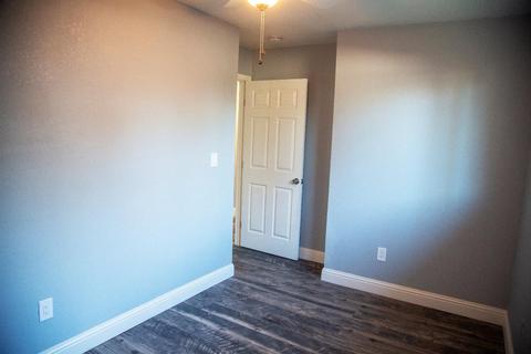 2053 Milford Ln, Modesto, CA 95355 photo 14