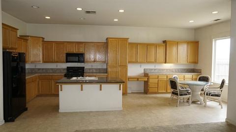 557 Flour Mill Dr, Newman, CA 95360 photo 4