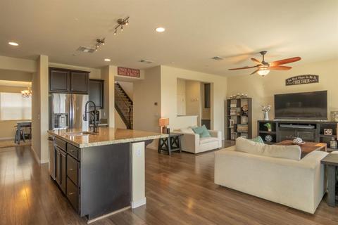 722 Sawtooth St, Manteca, CA 95337 photo 2