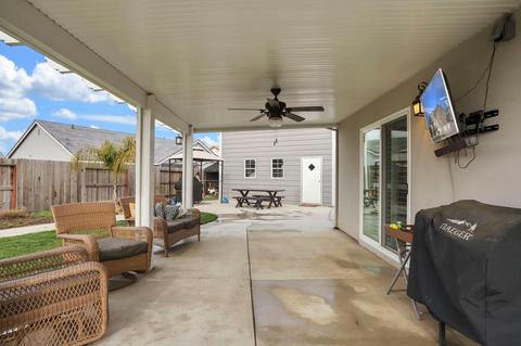 703 Need Ct, Galt, CA 95632 photo 25