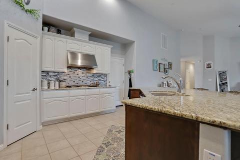 703 Need Ct, Galt, CA 95632 photo 9