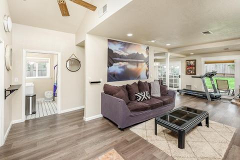2729 Gunn Rd, Carmichael, CA 95608 photo 4