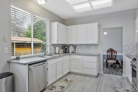 797 Clifford Dr, Lathrop, CA 95330 photo 6