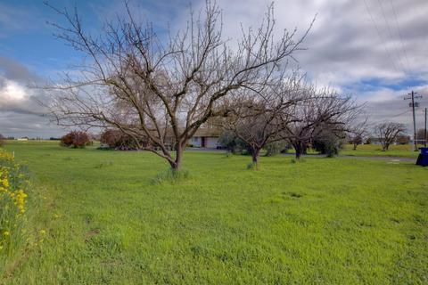 261 Olive Ave, Patterson, CA 95363 photo 7