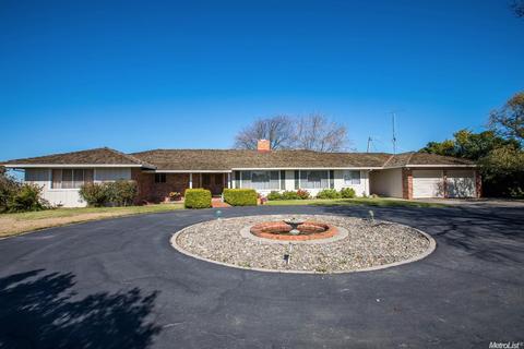 261 Olive Ave, Patterson, CA 95363 photo 1