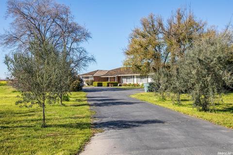 261 Olive Ave, Patterson, CA 95363 photo 3
