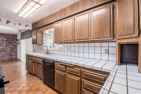 2011 Linden Grove Way, Carmichael, CA 95608 photo 7