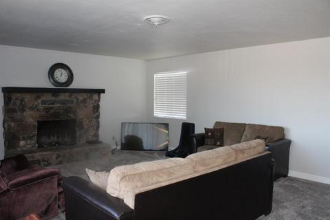 3217 Claus Rd, Modesto, CA 95355 photo 2