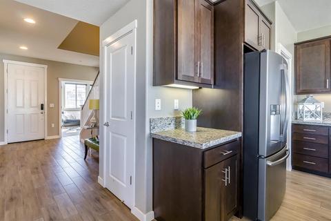 18409 Pilot Ct, Lathrop, CA 95330 photo 8