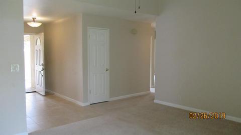 375 Columbia, Merced, CA 95340 photo 2