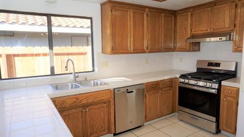 912 Arambel Dr, Patterson, CA 95363 photo 3