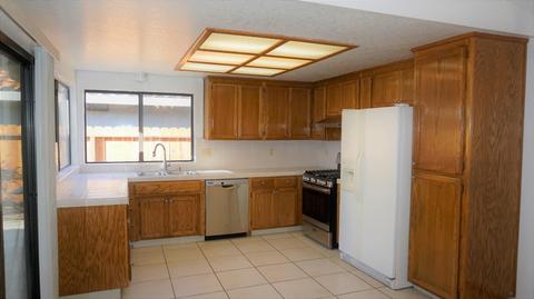 912 Arambel Dr, Patterson, CA 95363 photo 2