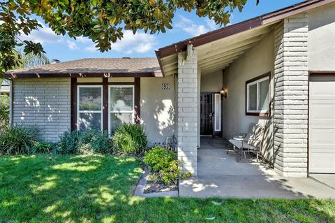 839 Nottingham Dr, Manteca, CA 95336 photo 2