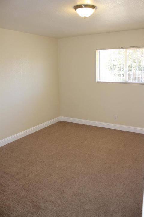 1617 Robertson Rd, Modesto, CA 95351 photo 9