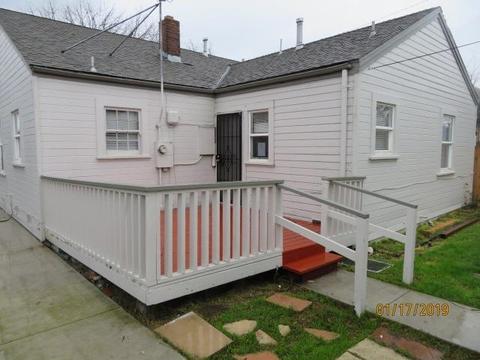 43 E Noble St, Stockton, CA 95204 photo 2