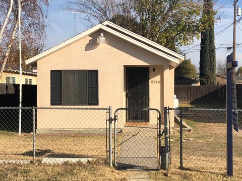 5216 8th St, Keyes, CA 95328 photo 2
