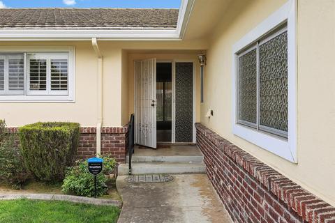 200 Benson Dr, Lodi, CA 95242 photo 2
