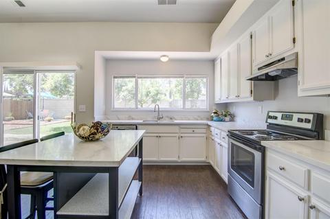 986 Lourence Dr, Tracy, CA 95376 photo 12