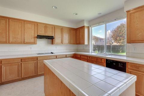 4385 Oakridge Dr, Tracy, CA 95377 photo 6