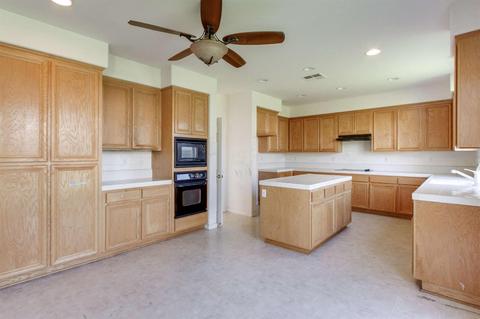 4385 Oakridge Dr, Tracy, CA 95377 photo 5