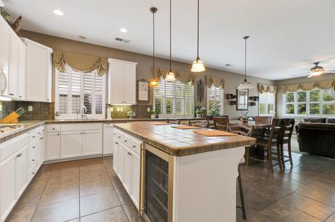519 W Santos Ave, Ripon, CA 95366 photo 11