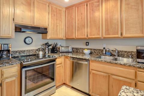 806 La Coruno St, Davis, CA 95618 photo 9