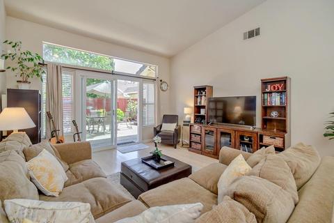 806 La Coruno St, Davis, CA 95618 photo 10