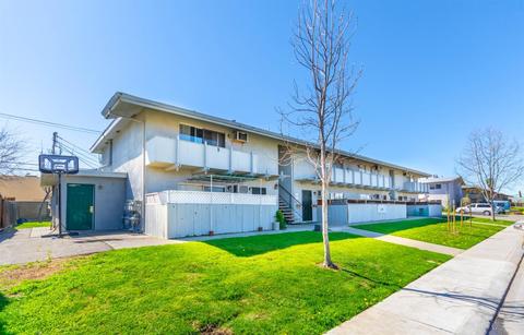 1338 W 12th St, Tracy, CA 95376 photo 3
