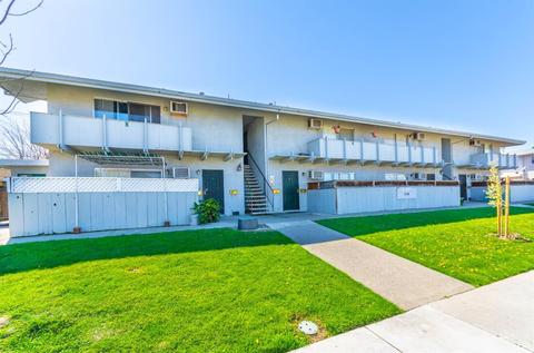 1338 W 12th St, Tracy, CA 95376 photo 4