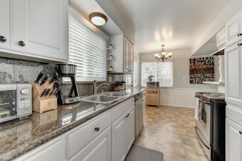 6019 Ellerslee Dr, Carmichael, CA 95608 photo 8
