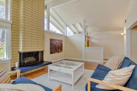 1215 Colby Dr, Davis, CA 95616 photo 4