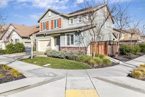 1241 Mariners Dr, Lathrop, CA 95330 photo 4
