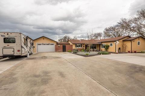 1531 Montclair Dr, Modesto, CA 95350 photo 2