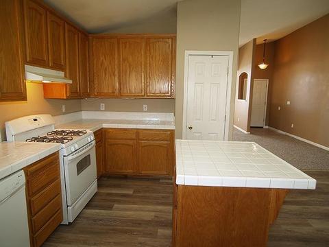 305 Yosemite Meadows Dr, Modesto, CA 95357 photo 17