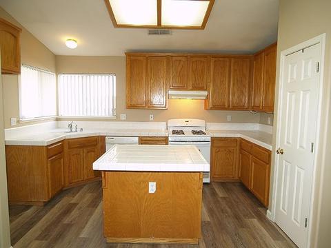 305 Yosemite Meadows Dr, Modesto, CA 95357 photo 14