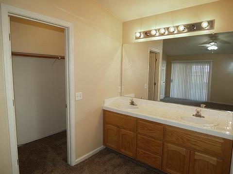 305 Yosemite Meadows Dr, Modesto, CA 95357 photo 33