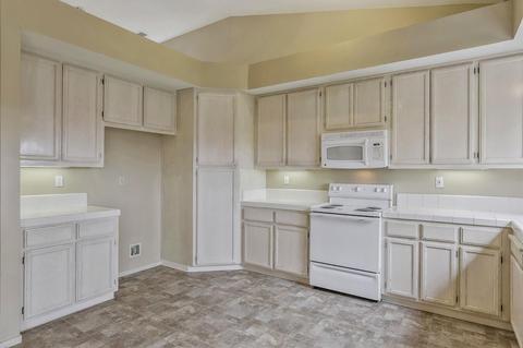 861 W Mount Diablo Ave, Tracy, CA 95376 photo 9