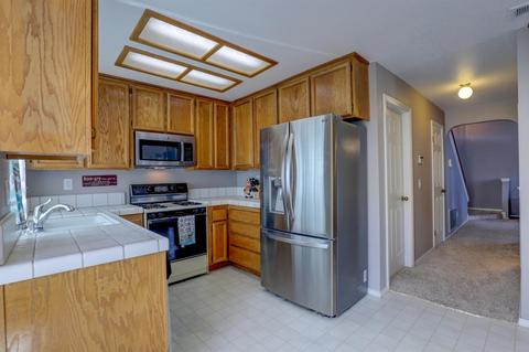 8204 Helmsley Ct, Antelope, CA 95843 photo 10