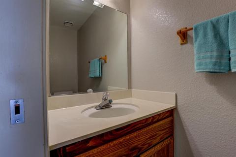 8204 Helmsley Ct, Antelope, CA 95843 photo 16
