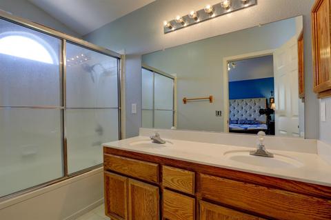 8204 Helmsley Ct, Antelope, CA 95843 photo 23