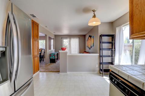 8204 Helmsley Ct, Antelope, CA 95843 photo 14
