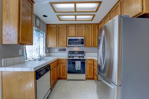 8204 Helmsley Ct, Antelope, CA 95843 photo 11
